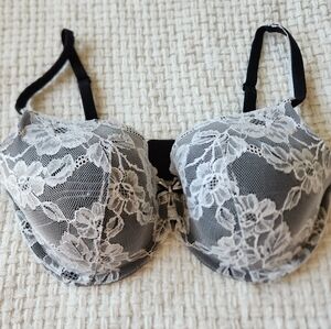 Victoria's Secret bra lined 34F